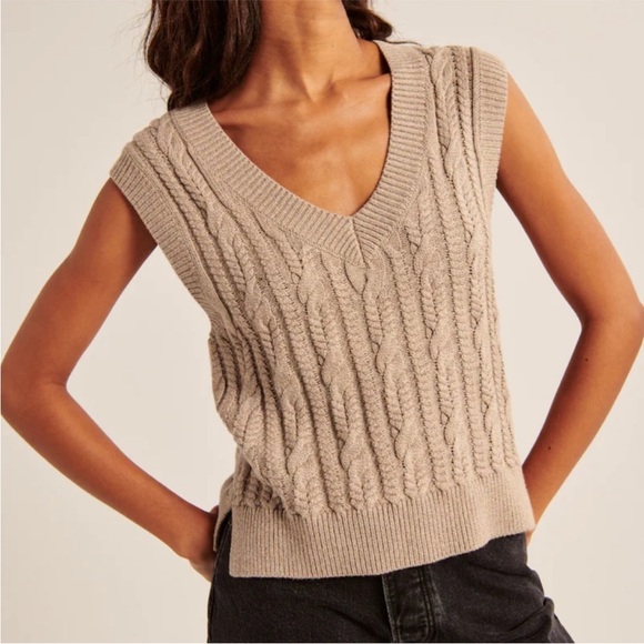 Abercrombie & Fitch Cable Knit Cropped Sweater Vest Sz S - Picture 4 of 14